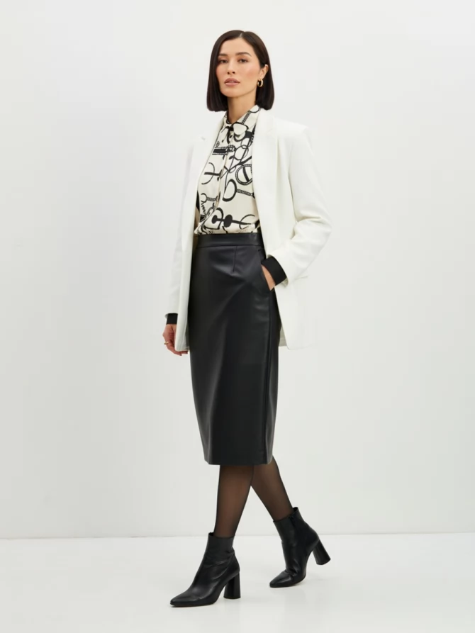 Блузка из атласной ткани  OD-887-1 черно-белая