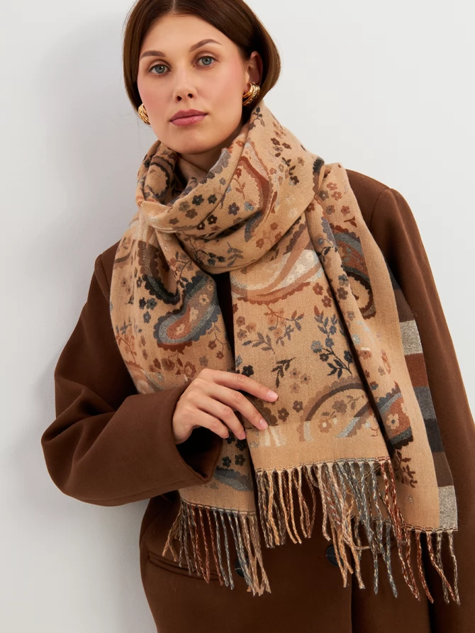 Палантин женский с узором пейсли
