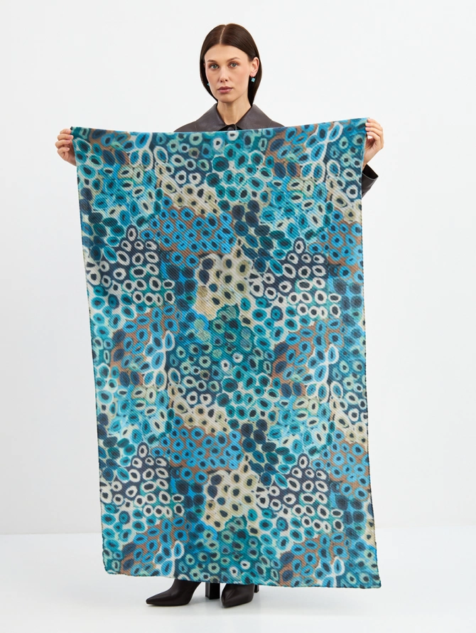 Палантин женский жатый двусторонний с абстрактным принтом