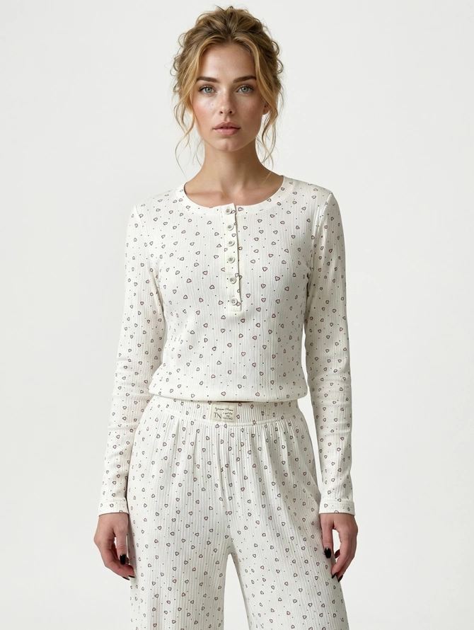 Пижама с принтом сердечки OD-1011-1 молочный