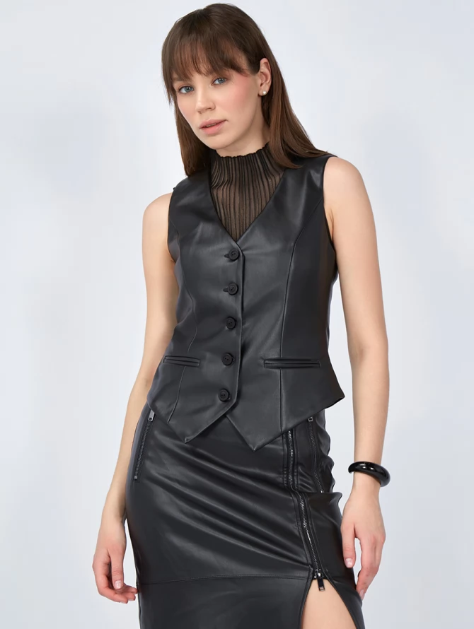 Жилет эко-кожа на подкладке  OD-931-1 черный