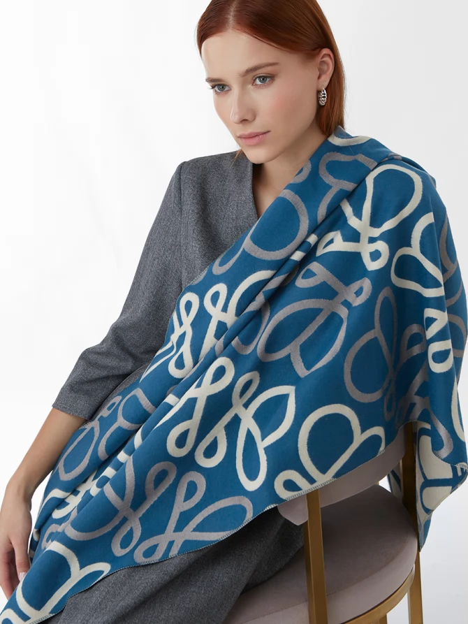 Палантин двусторонний с узором