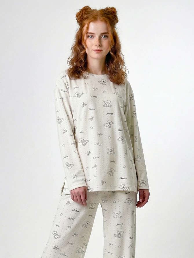 Пижама из велюра с принтом мишки и резинкой для волос в комплекте, молочная