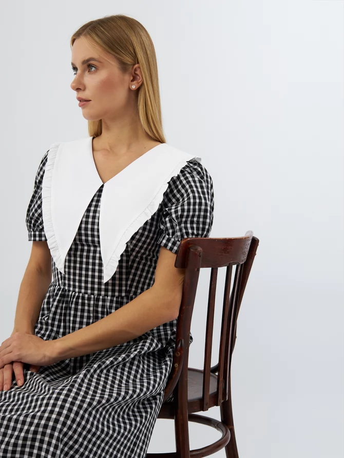 Платьеиз хлопка с большим контрастным воротником OD-935-1 клетка ч/б