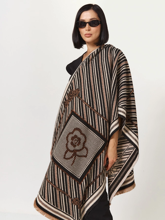 Палантин женский с геометрическим узором