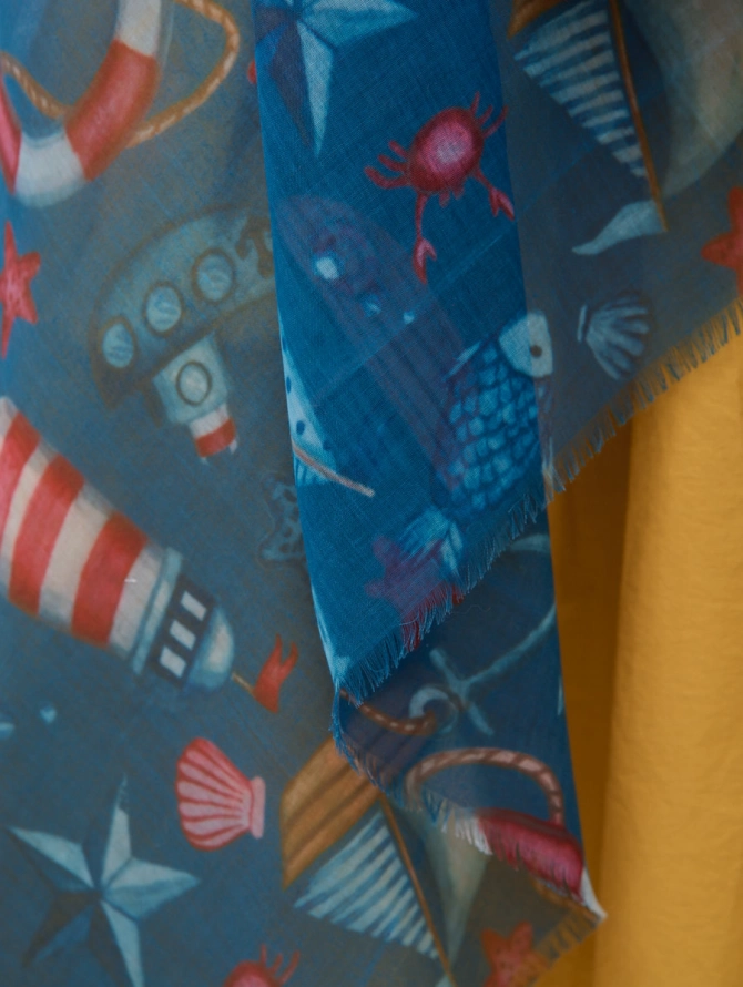 Платок с морским принтом