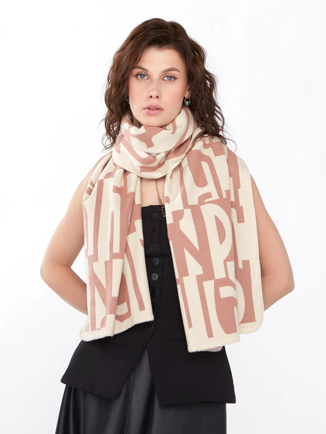 Палантин женский двусторонний с объемным принтом