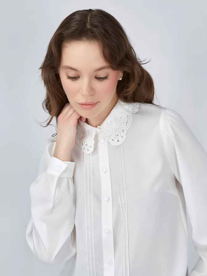 Блузка с воротником из кружева и защипами OD-913-1 белый