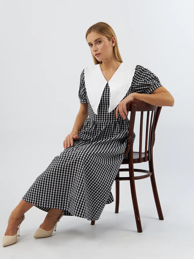 Платьеиз хлопка с большим контрастным воротником OD-935-1 клетка ч/б