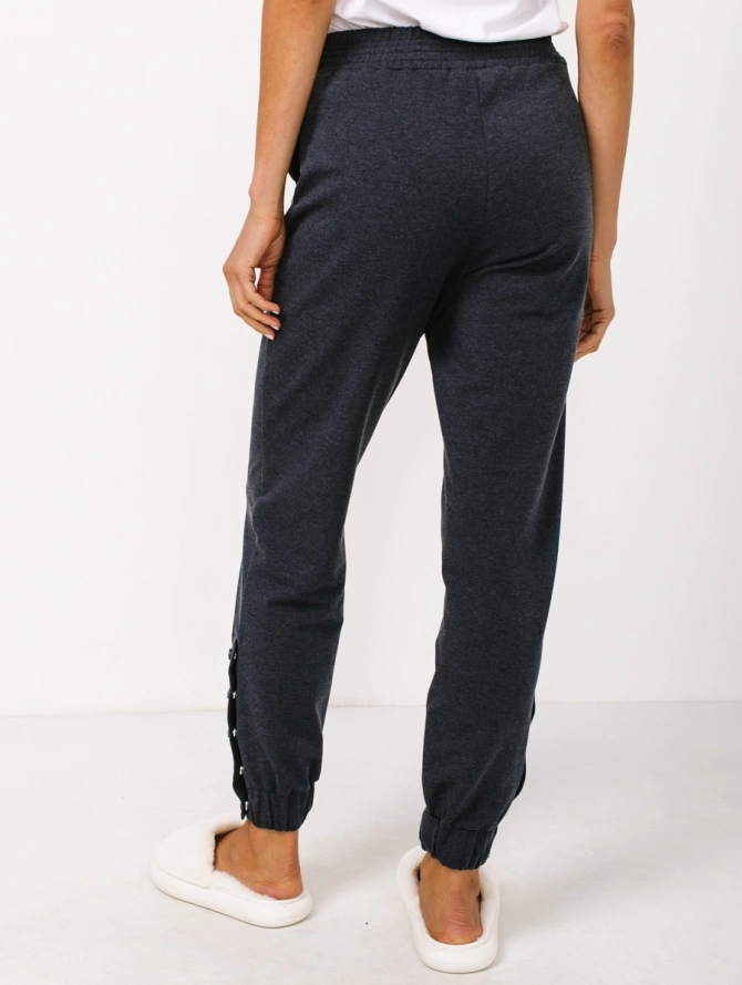 Брюки на кнопках