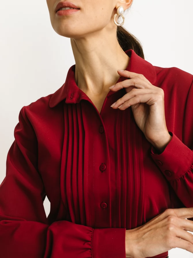 Платье из костюмной ткани с контрастным воротником и манжетом OD-841-3 бордо