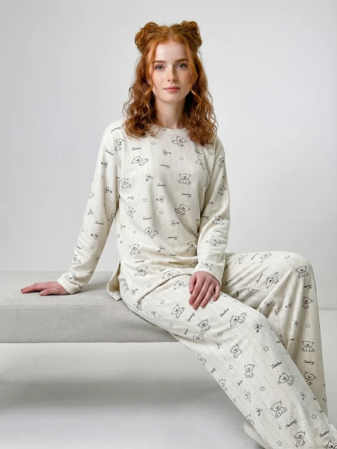 Пижама из велюра с принтом мишки с резинкой в комплекте OD-1009-3 молочный
