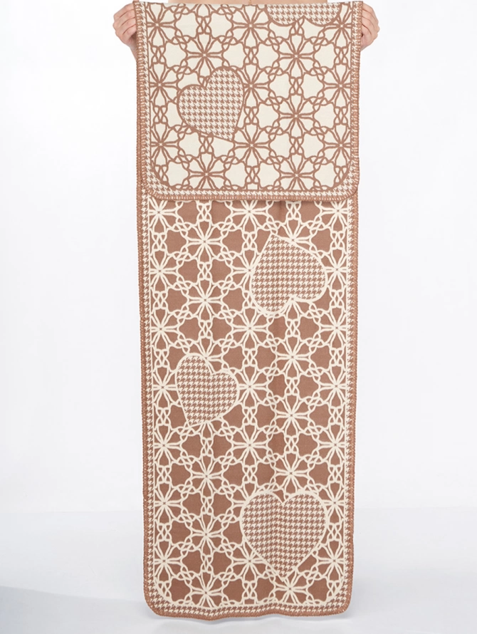 Палантин женский двусторонний с геометрическим узором