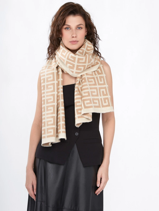 Палантин женский с геометрическим узором