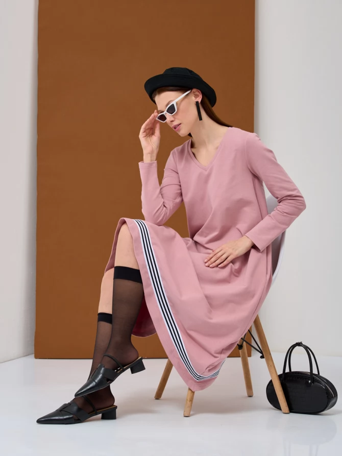 Платье с тесьмой по низу