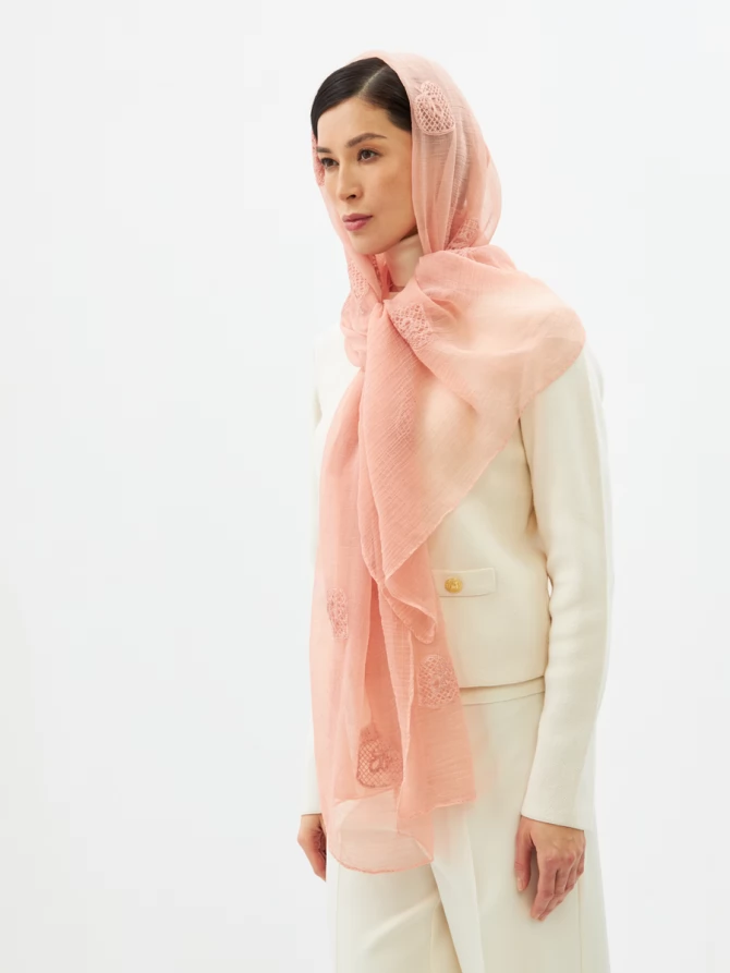 Палантин двусторонний из жатого шифона с арт-деко вышивкой
