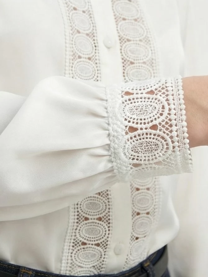 Блузка с кружевом белая
