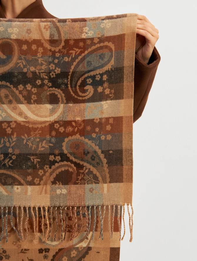 Палантин женский с узором пейсли