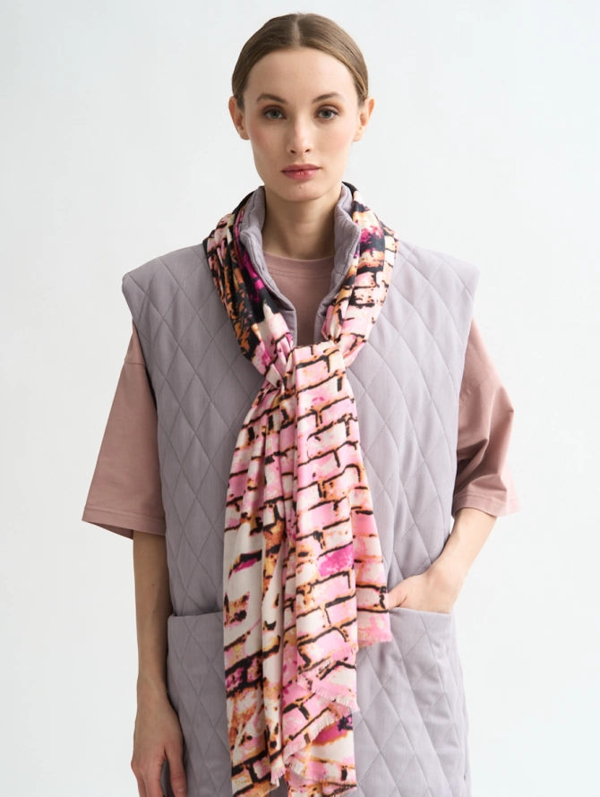 Палантин с абстрактным принтом