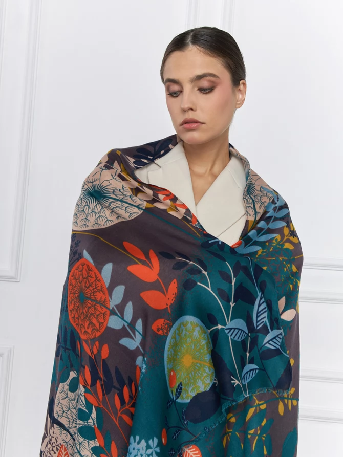 Палантин с двусторонним цветочным принтом