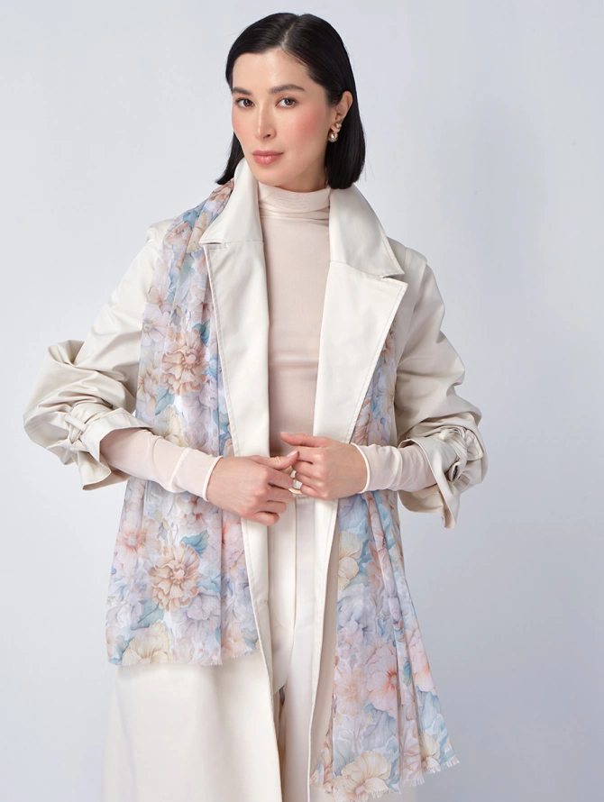 Палантин женский с нежным цветочным принтом