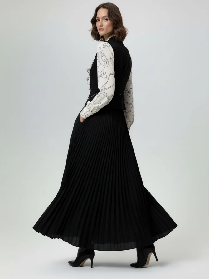 Блузка с отлетными рюшами OD-914-6 молочный с черным