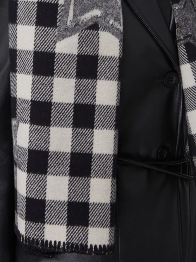 Палантин в клетку со звездами