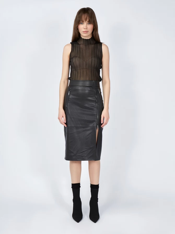 Юбка из эко-кожи с 3-мя молниями черная