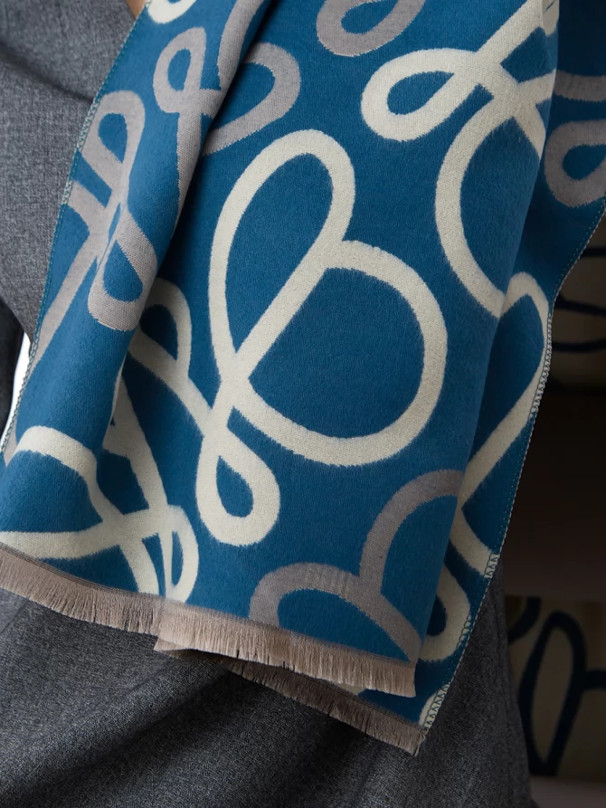 Палантин двусторонний с узором