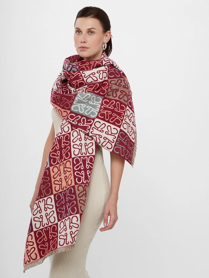 Палантин женский двусторонний с геометрическим орнаментом