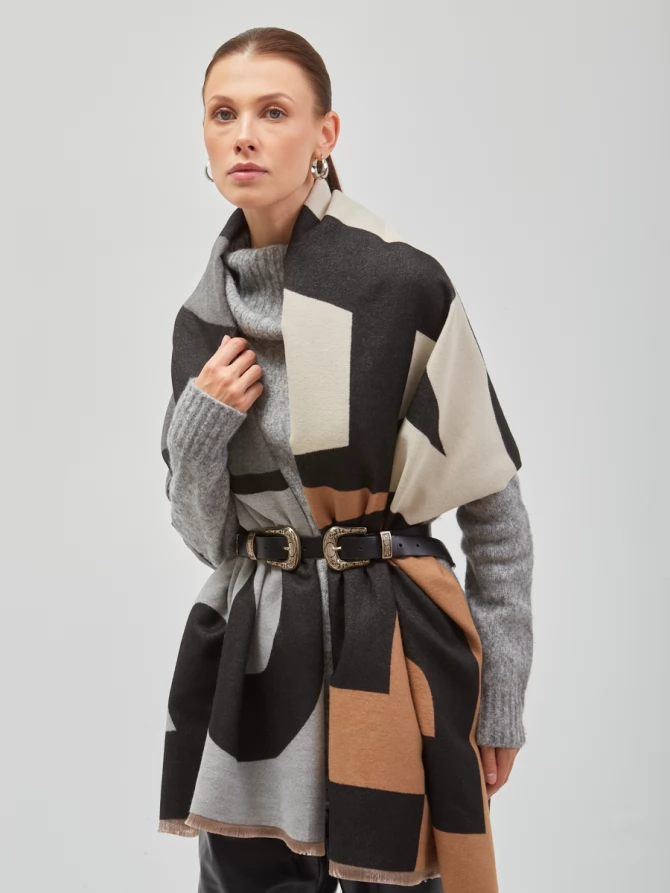 Палантин женский с геометрическим принтом