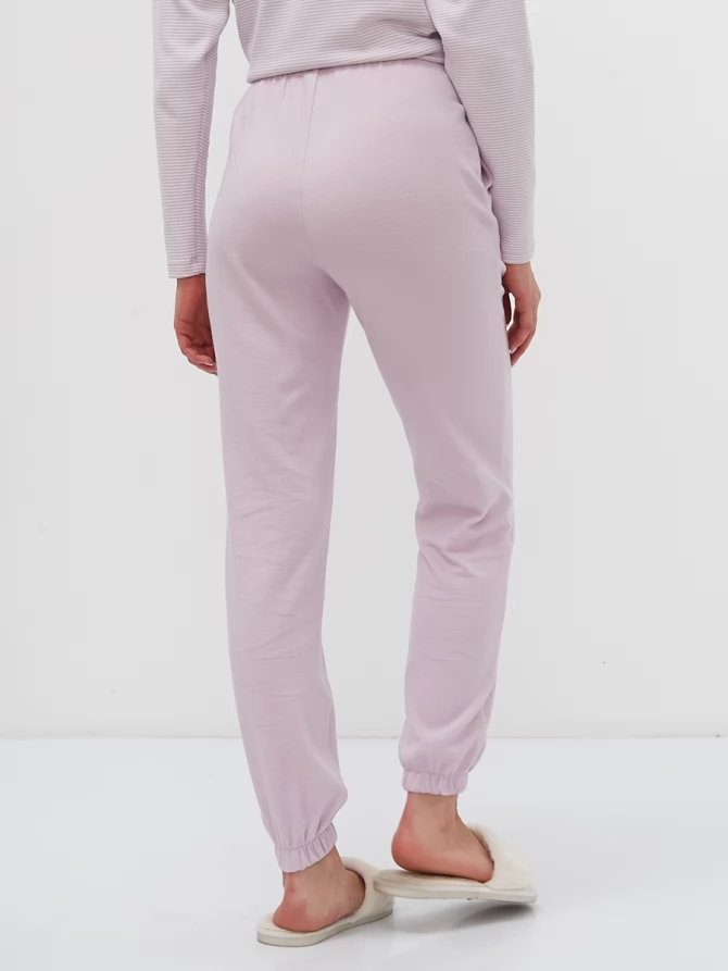 Брюки-джоггеры женские из трикотажа с декоративными пуговицами