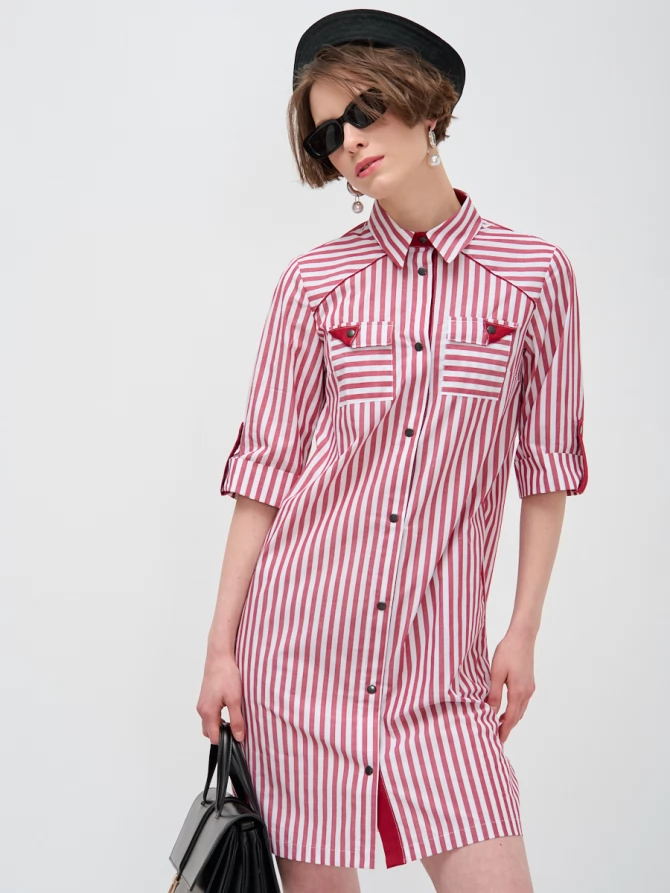 Платье с яркими вставками