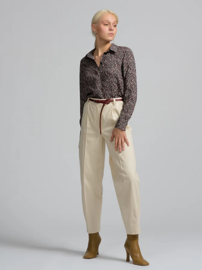 Брюки с простроченной стрелкой