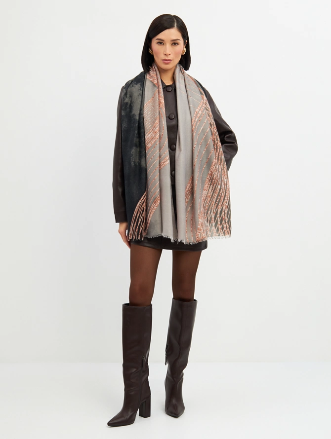 Палантин двусторонний с абстрактным узором