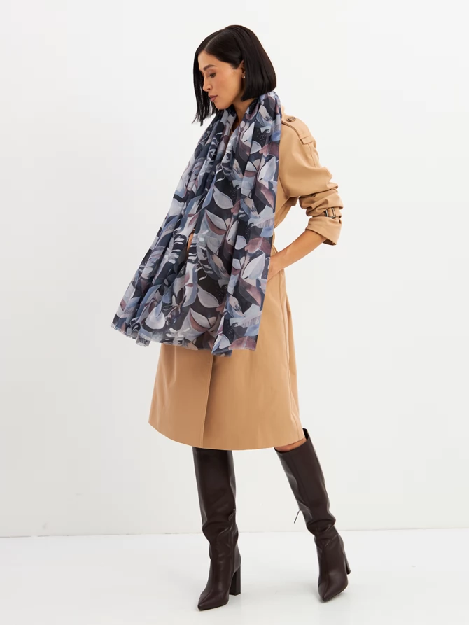 Палантин женский с авторским принтом