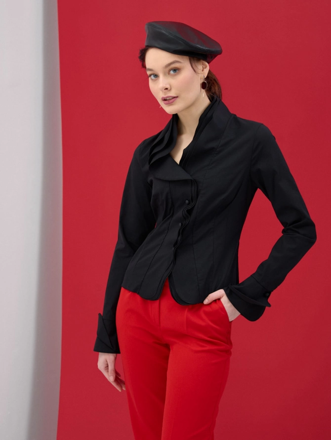 Блузка с воланами