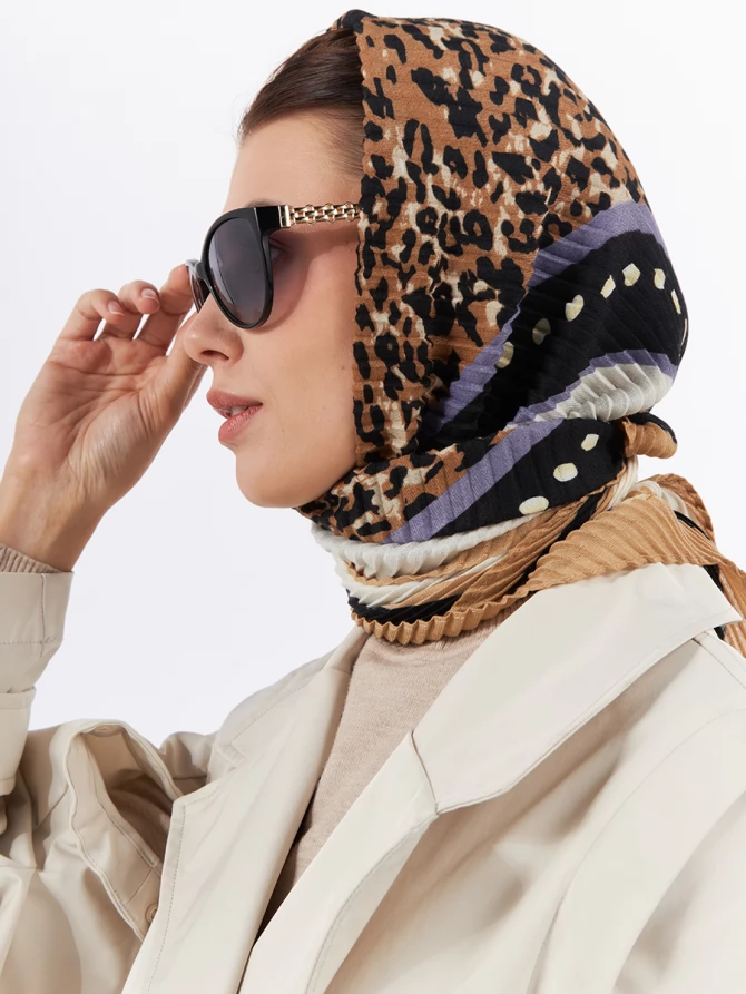 Платок женский жатый двусторонний с анималистичным и графическим принтом GR-855-2