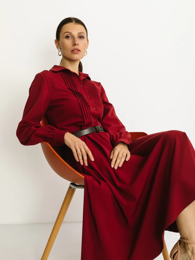 Платье из костюмной ткани с контрастным воротником и манжетом OD-841-3 бордо