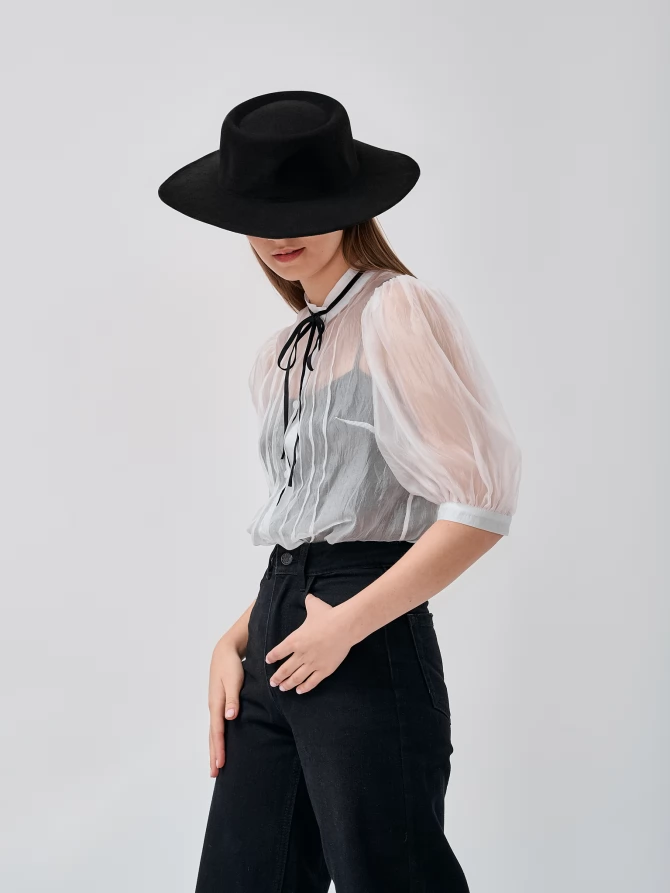 Блузка из органзы