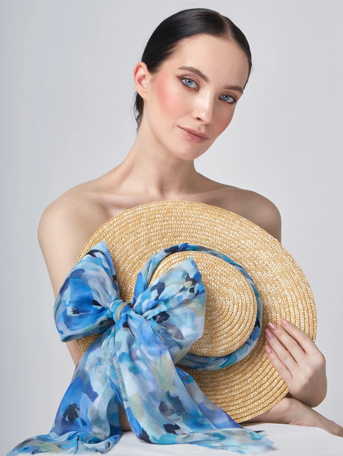 Палантин женский с акварельным узором