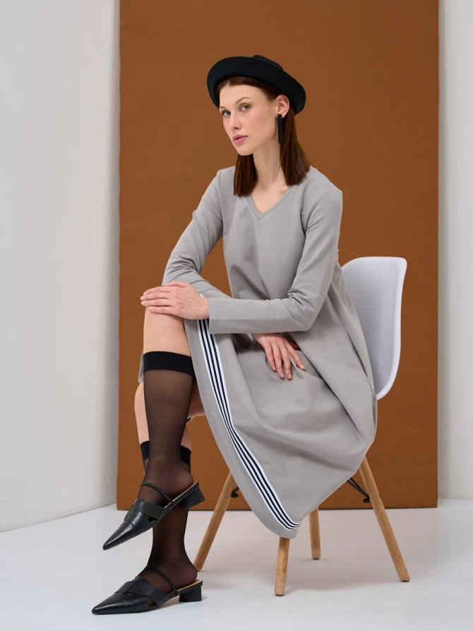 Платье с тесьмой по низу