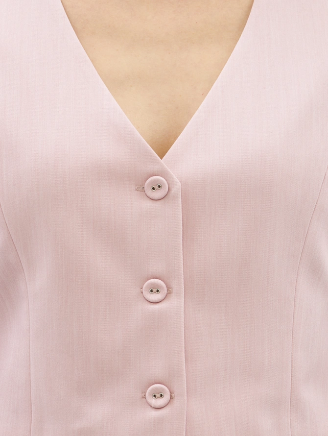 Жилет из костюмной ткани OD-920-3 розовый