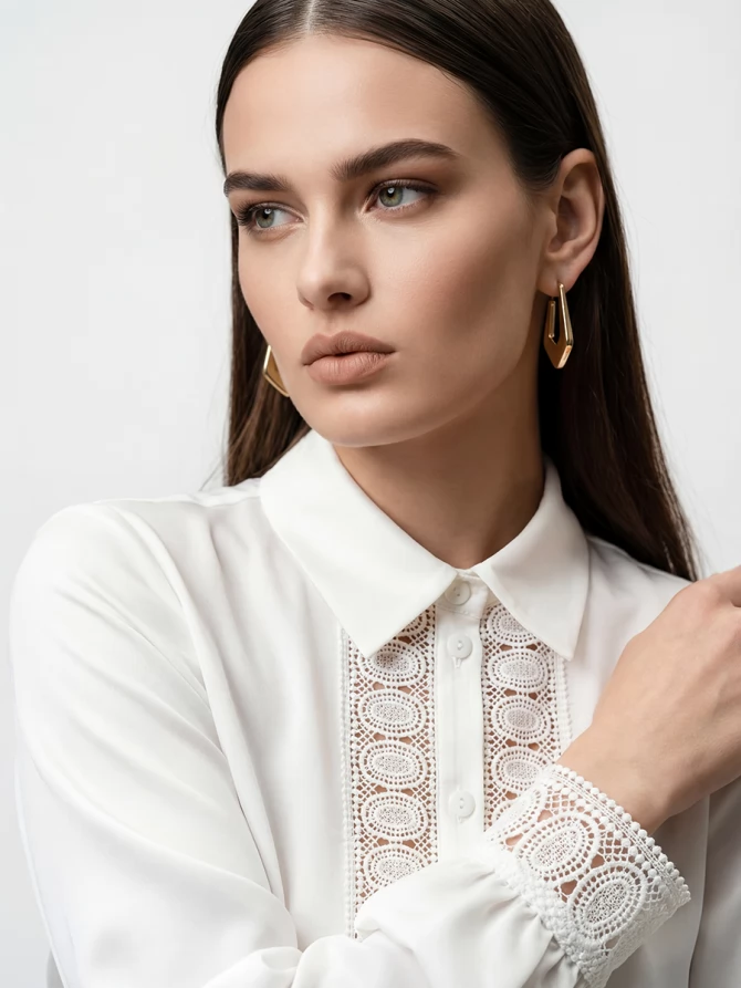Блузка с кружевом белая