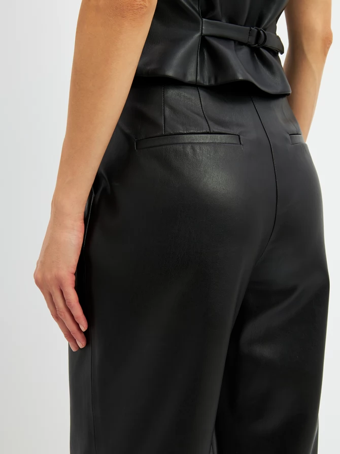 Брюки укороченные из зко-кожи  OD-882-1 черный