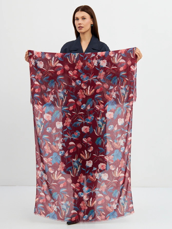 Палантин женский с флоральным принтом и бахромой