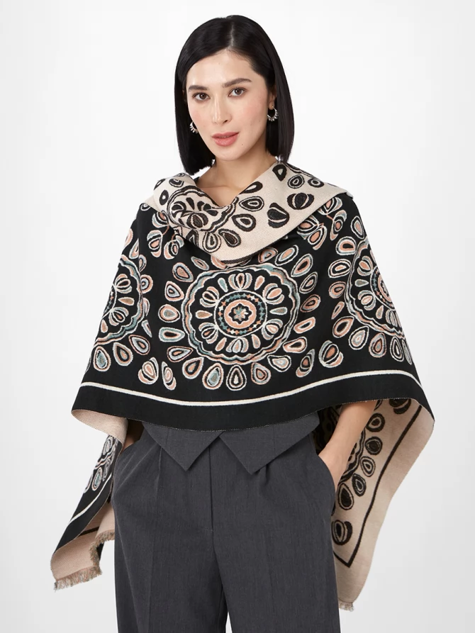 Палантин женский двусторонний с орнаментом