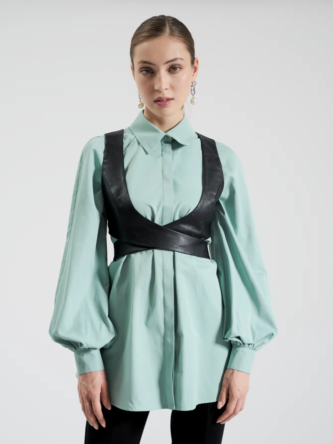 Жилет из эко-кожи