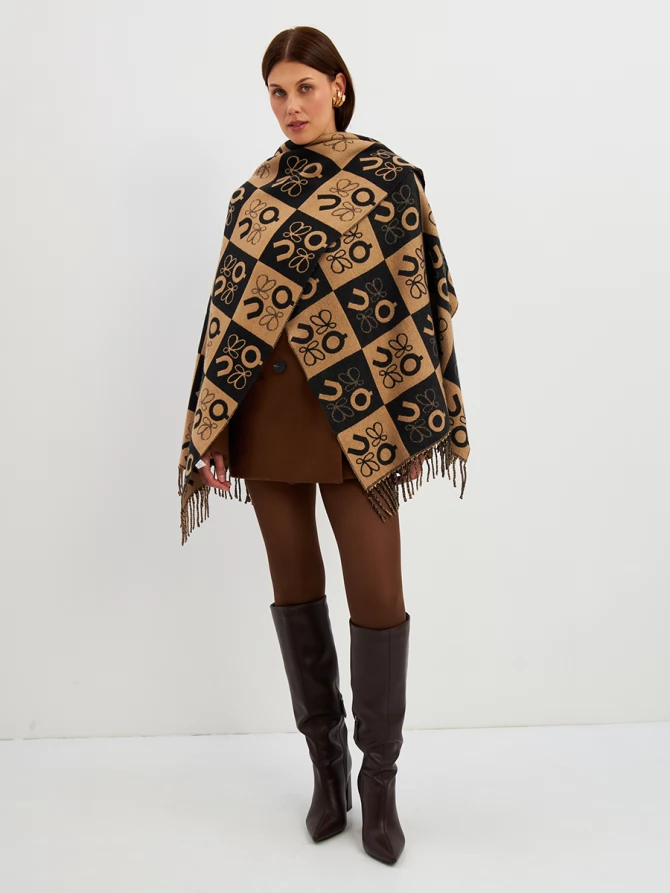 Палантин с графичным узором и бахромой SH25-20-3