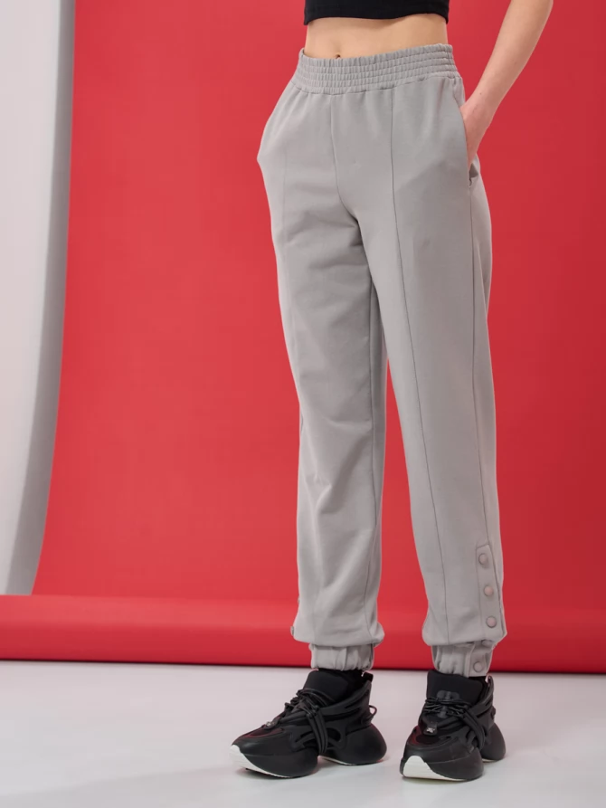 Брюки на кнопках